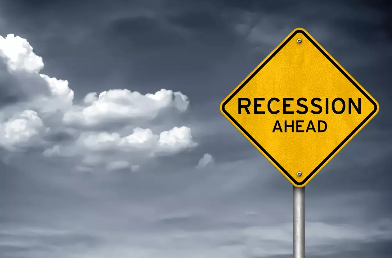 Cómo enfrentar una recesión económica: 15 estrategias para negocios